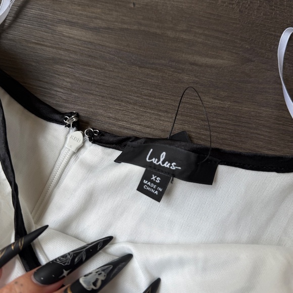 Expert Sweetness White Textured A-Line Midi Skirt NWT XS - Picture 3 of 3